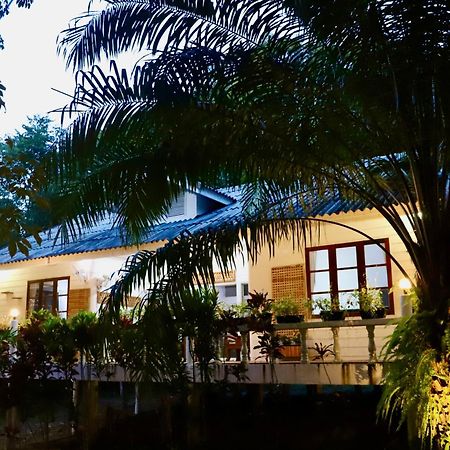 Hotel Kood Life Ko Kut Exterior foto